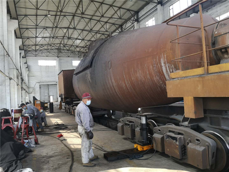 320吨鱼雷罐车架修...